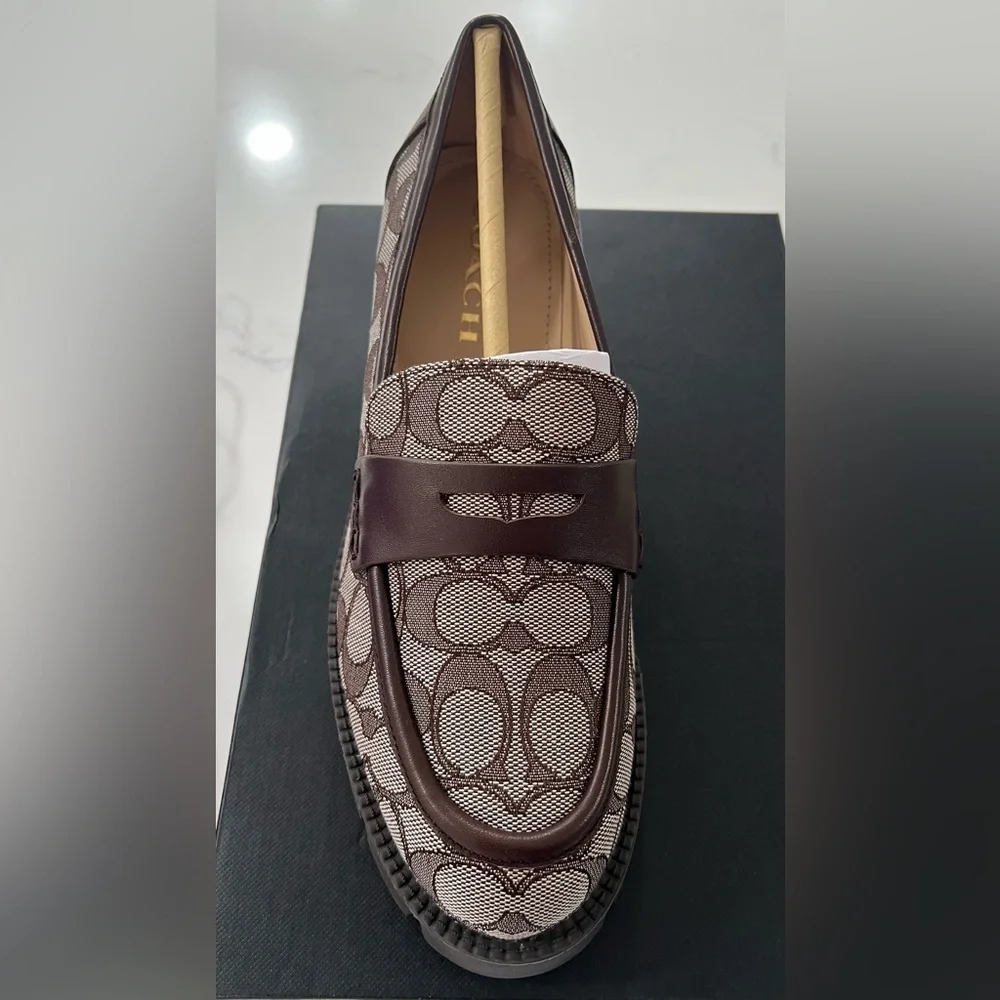 Womens Coach Cora Loafer Signature Logo Oak/Maple Jacquard SZ 8 B (M) NEW NIB
